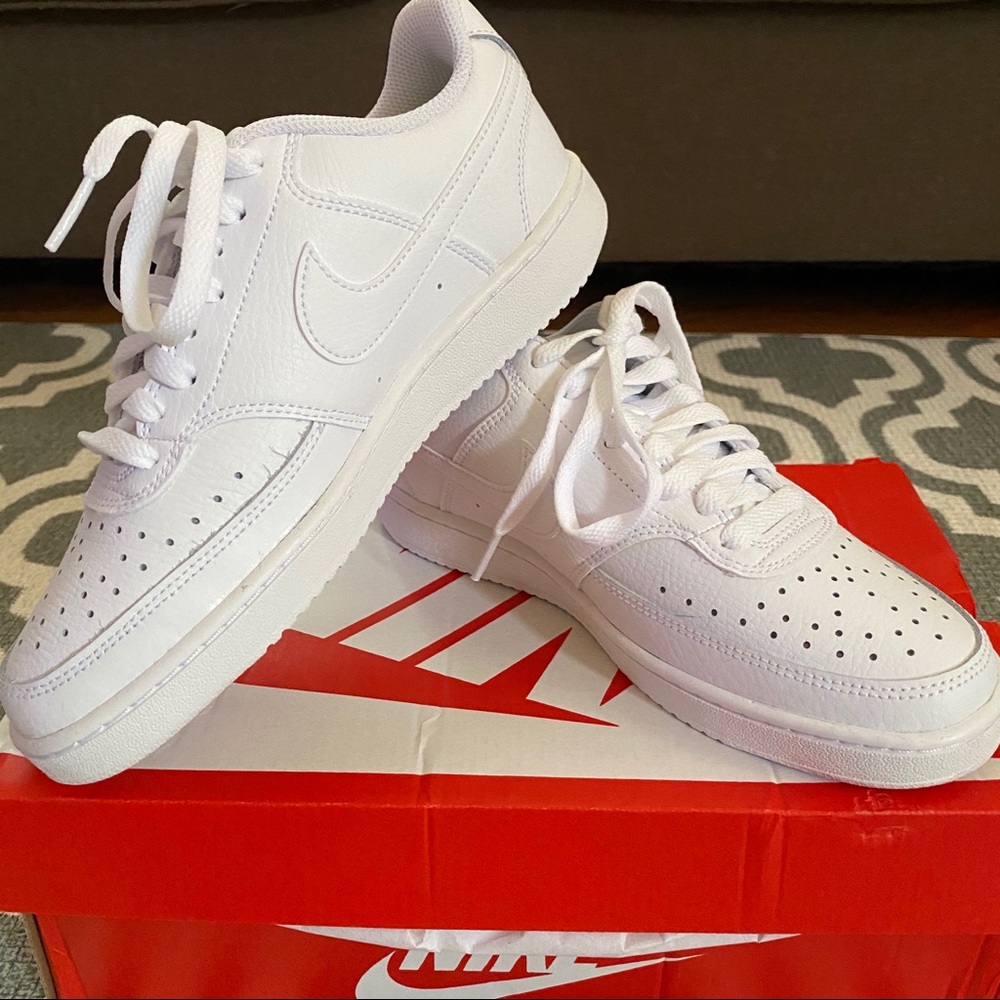 BRAND NEW! NIKE Women’s Court Vision Low